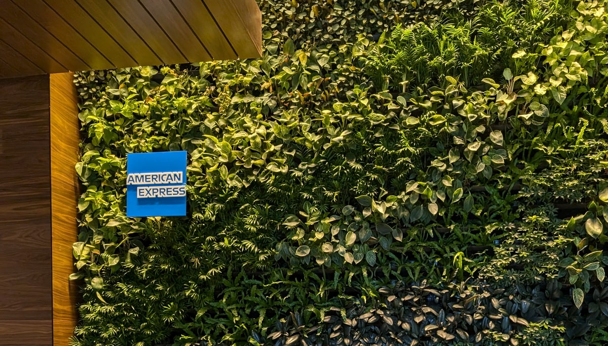 wall of plants in the entrance area of the lounge.