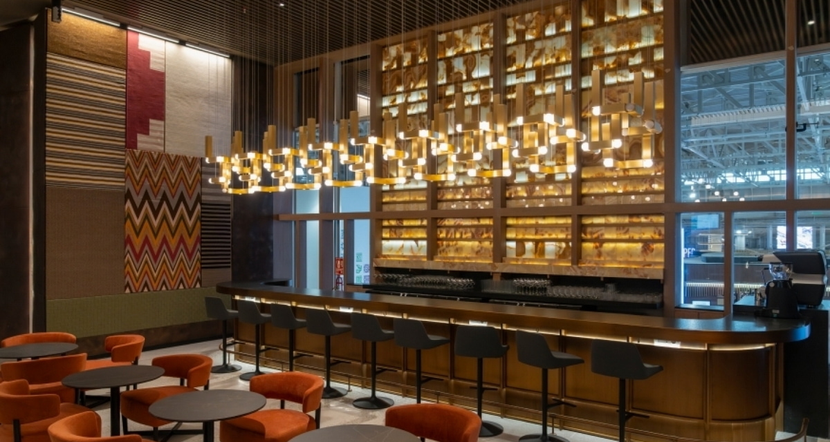 bar area with seating.