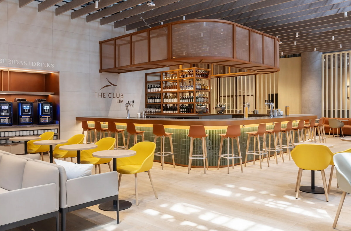 Bar area and express machines, with table and chairs.