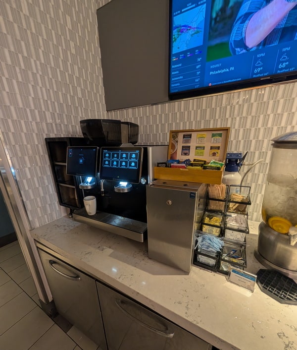 coffee (espresso) and tea area.