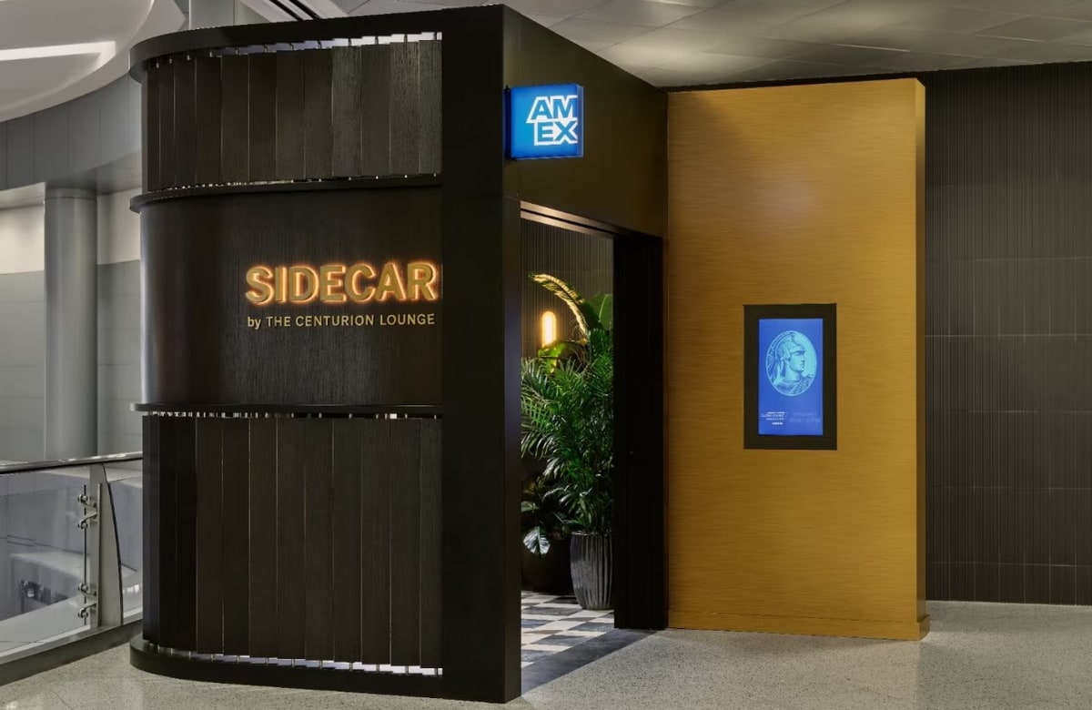 Front entrance of the Sidecar lounge at Las Vegas Airport, showing small door.