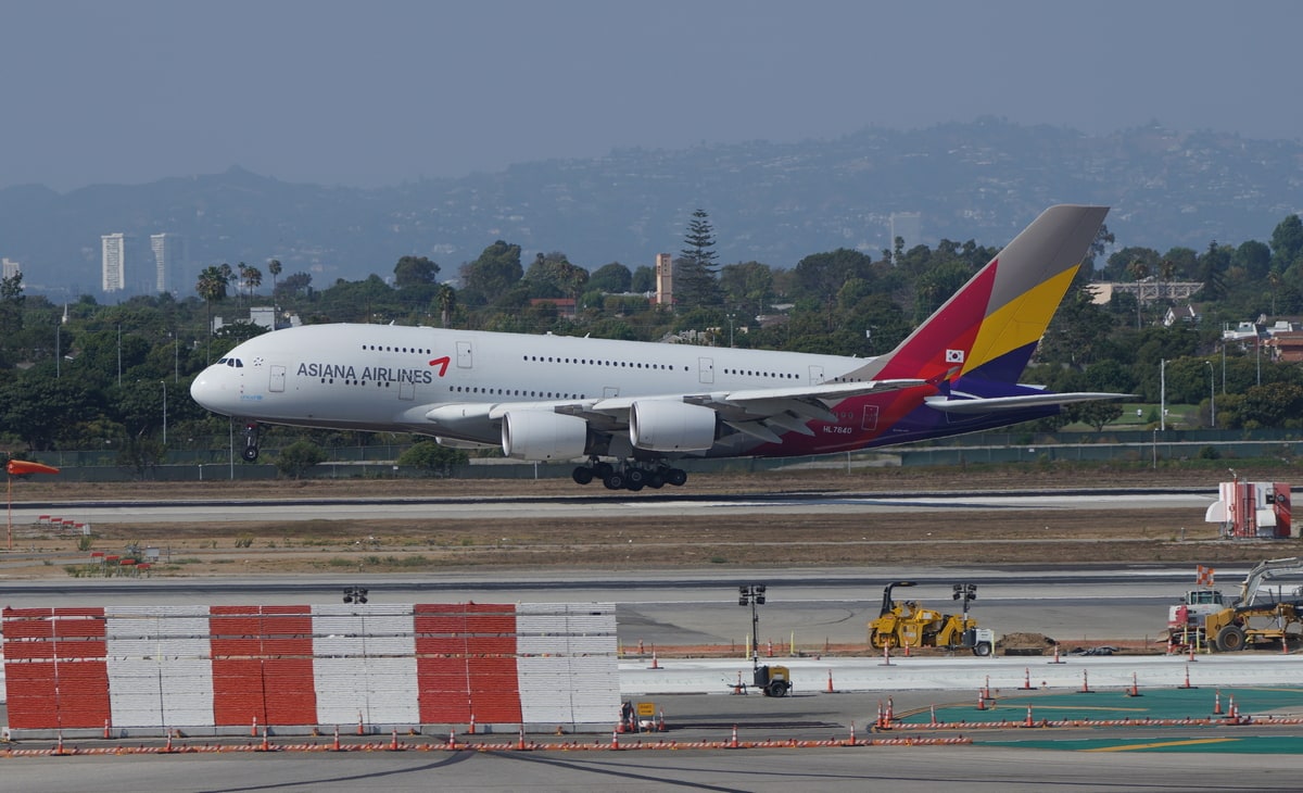 Asiana A380 landing at LAX, photo take at H Hotel.
