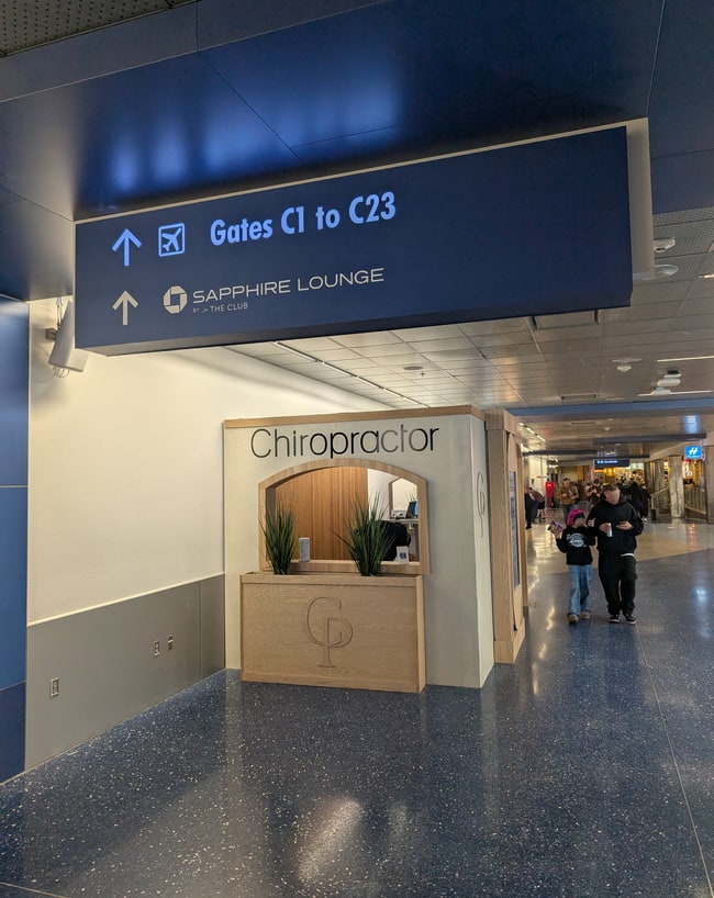 terminal sign, showing direction to the lounge.